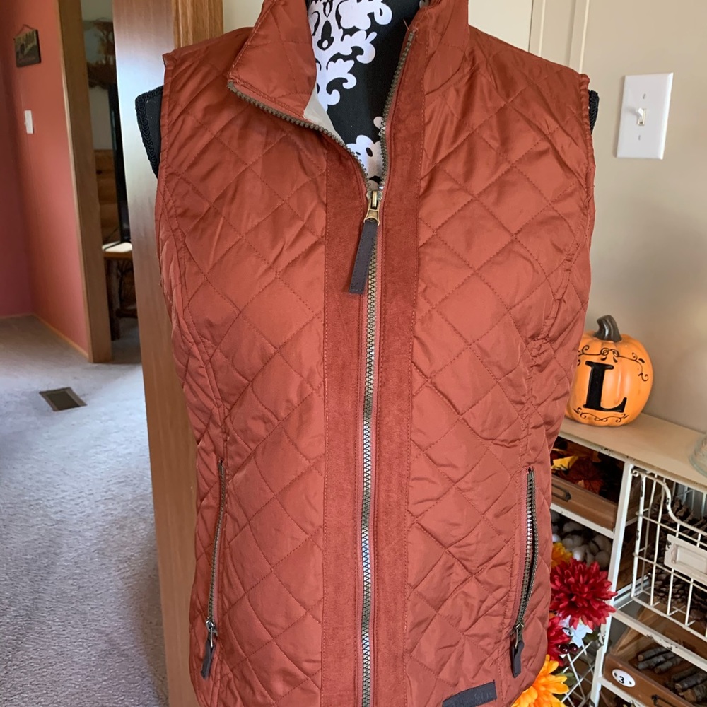 Bass brand vest